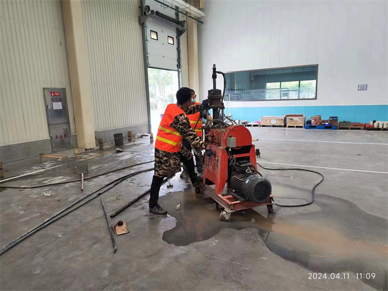 施甸厂房地面下沉塌陷注浆加固施工